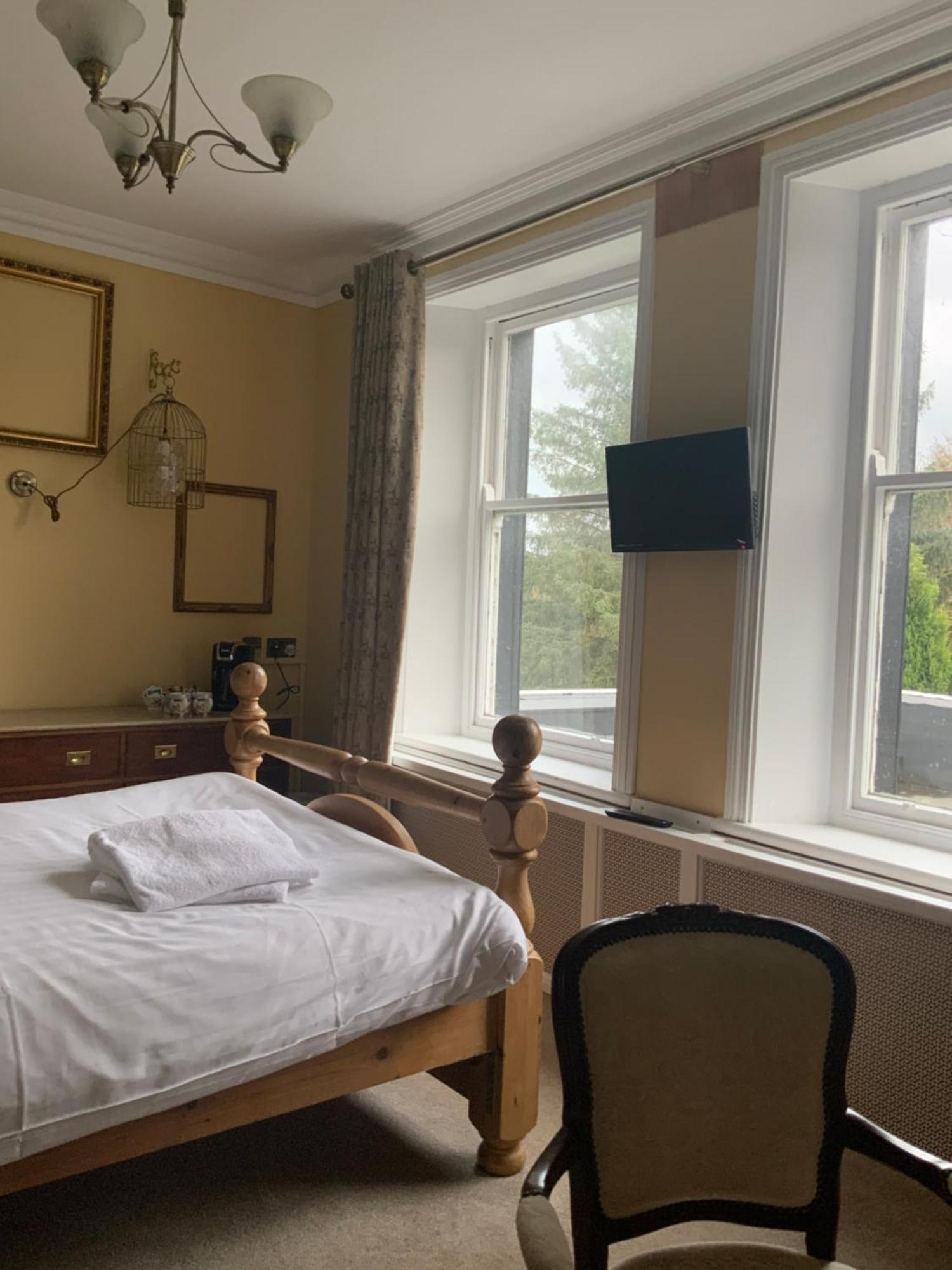 The White House Hotel Sennybridge Cameră foto
