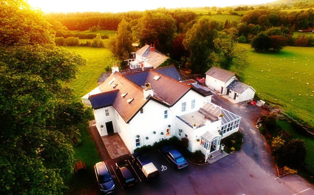 The White House Hotel Sennybridge Exterior foto